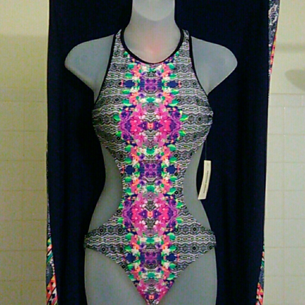 😍 Swimsuit